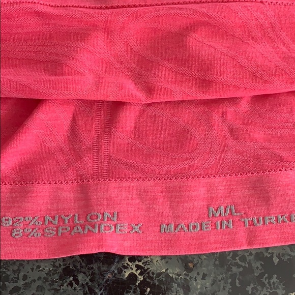 Moving Comfort running tank - Picture 6 of 6